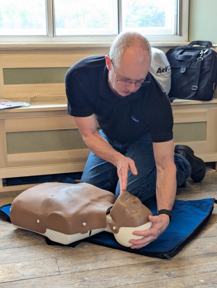 1 Day Emergency First Aid at Work (EFAW) Training Course - Image 3